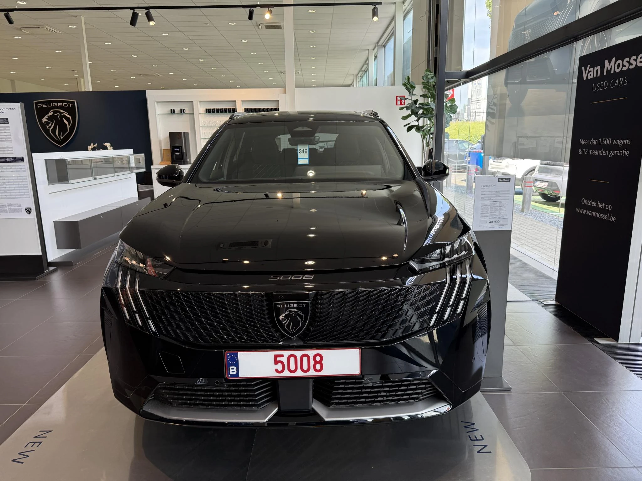 Peugeot-e-5008-image-2