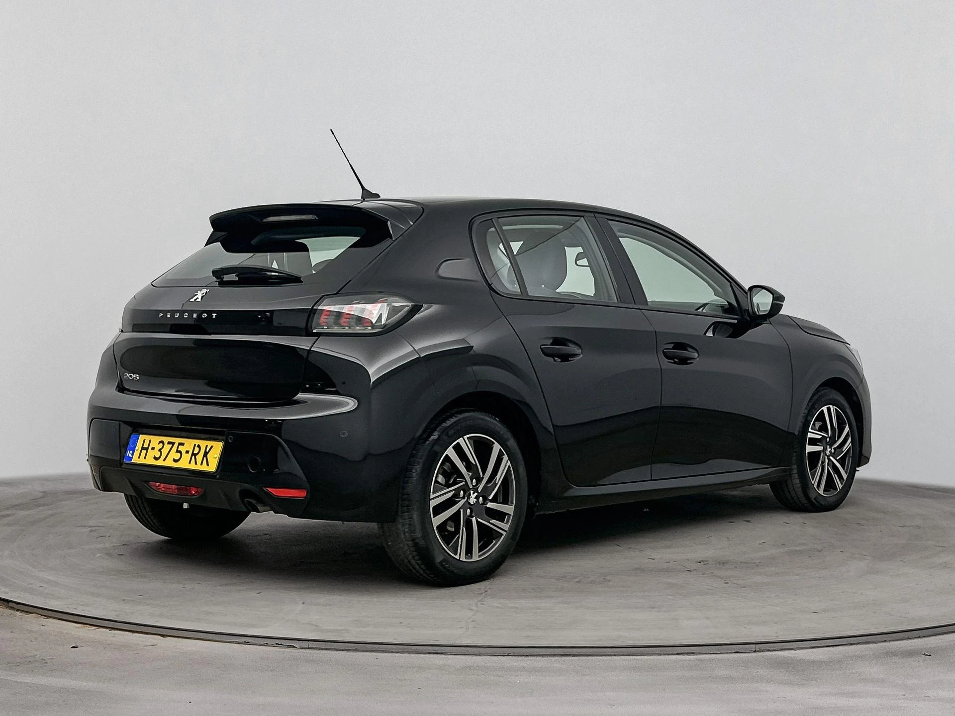 Peugeot-208-image-3