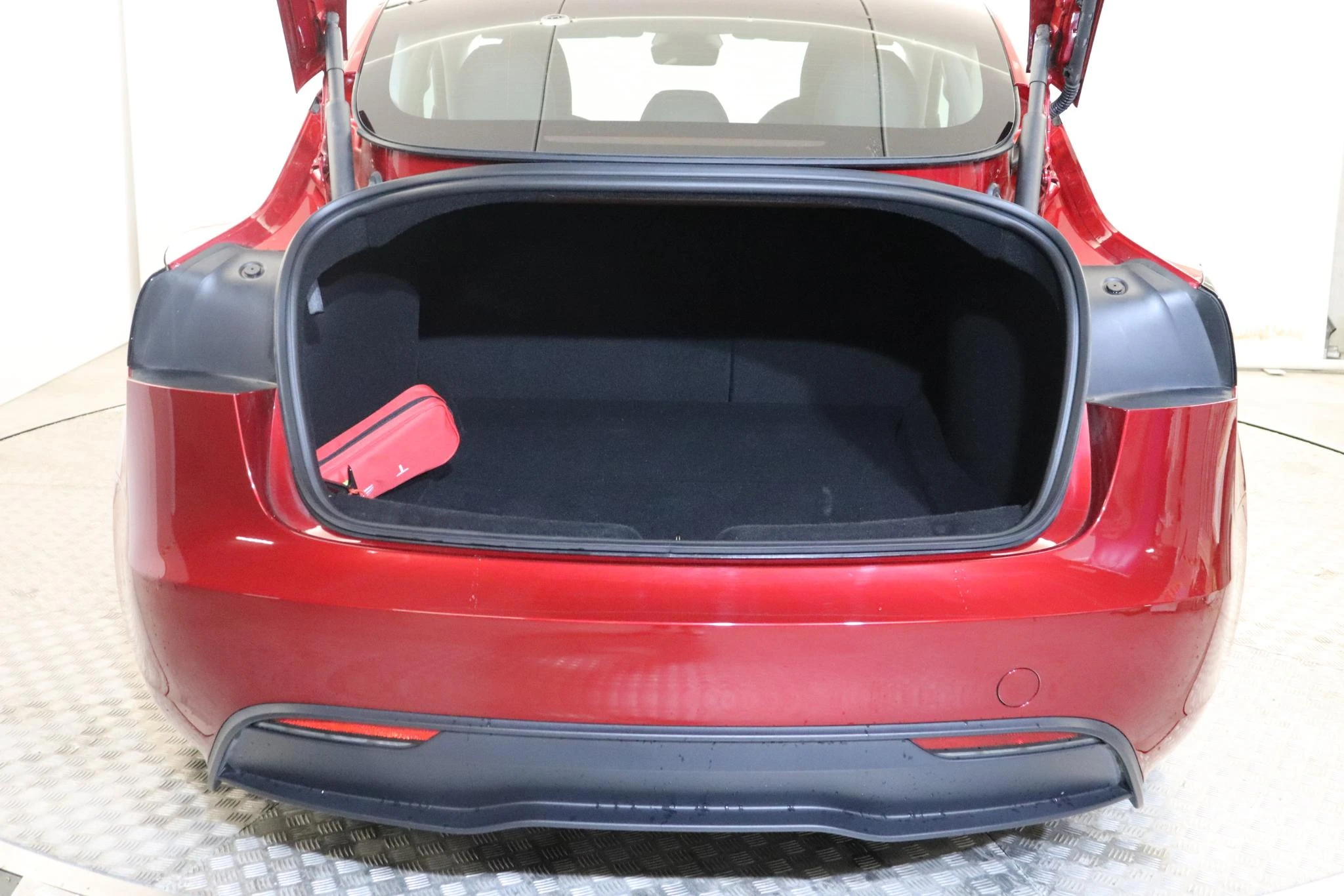 Tesla-Model 3-image-5