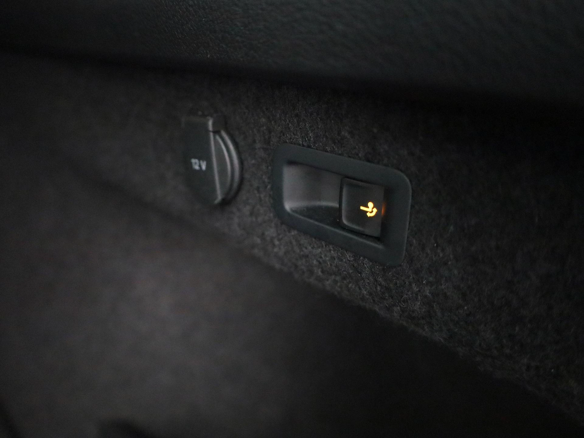 Volkswagen-Passat-image-12