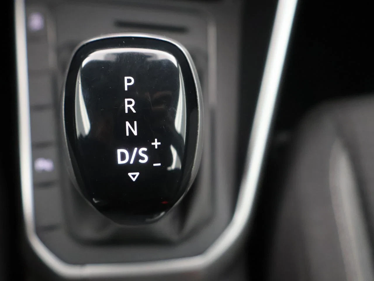 Volkswagen-Polo-image-18