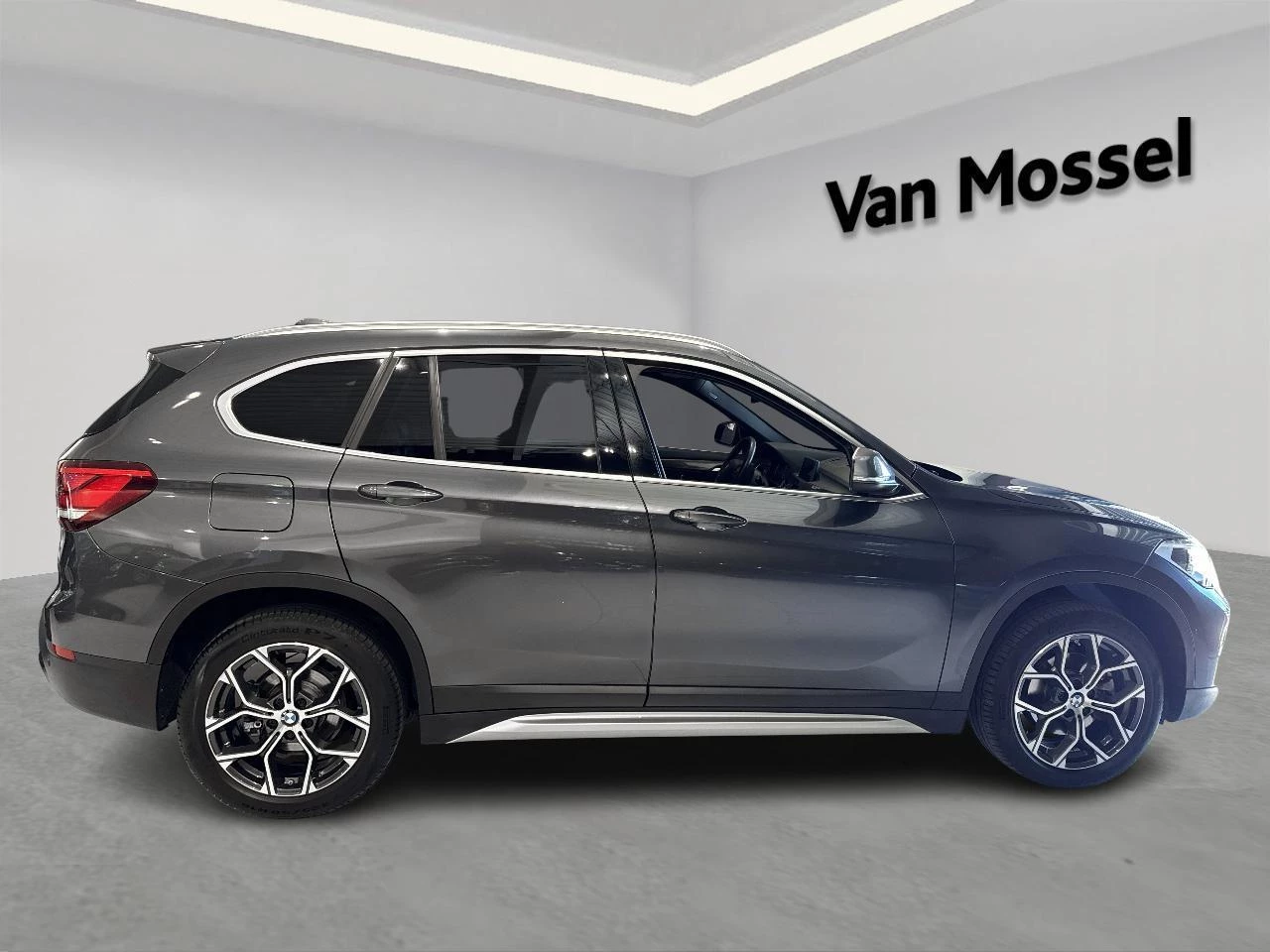 BMW X1 sDrive18iA (103 kW)