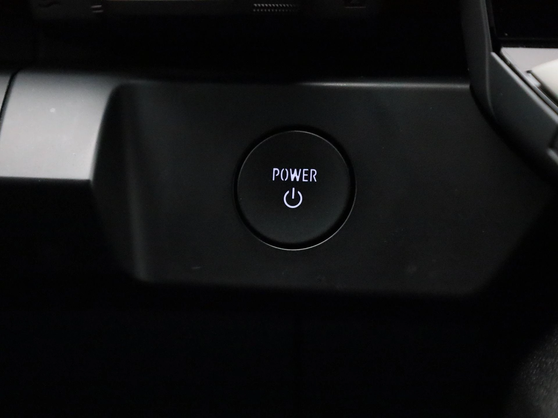 Renault-Megane E-Tech-image-28
