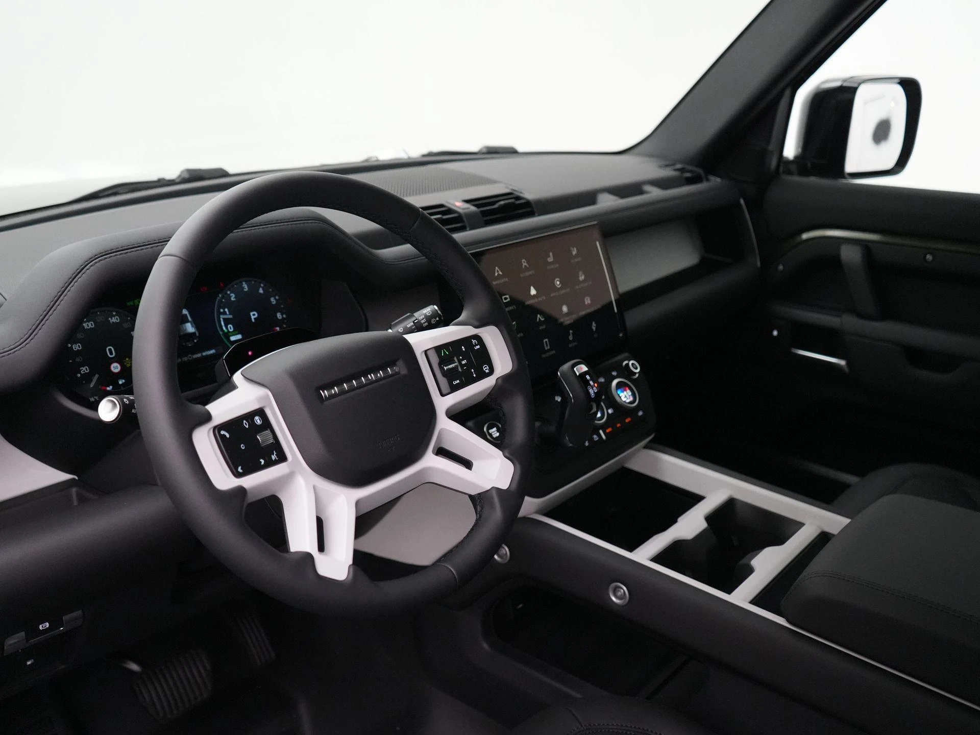 Land Rover-Defender-image-32