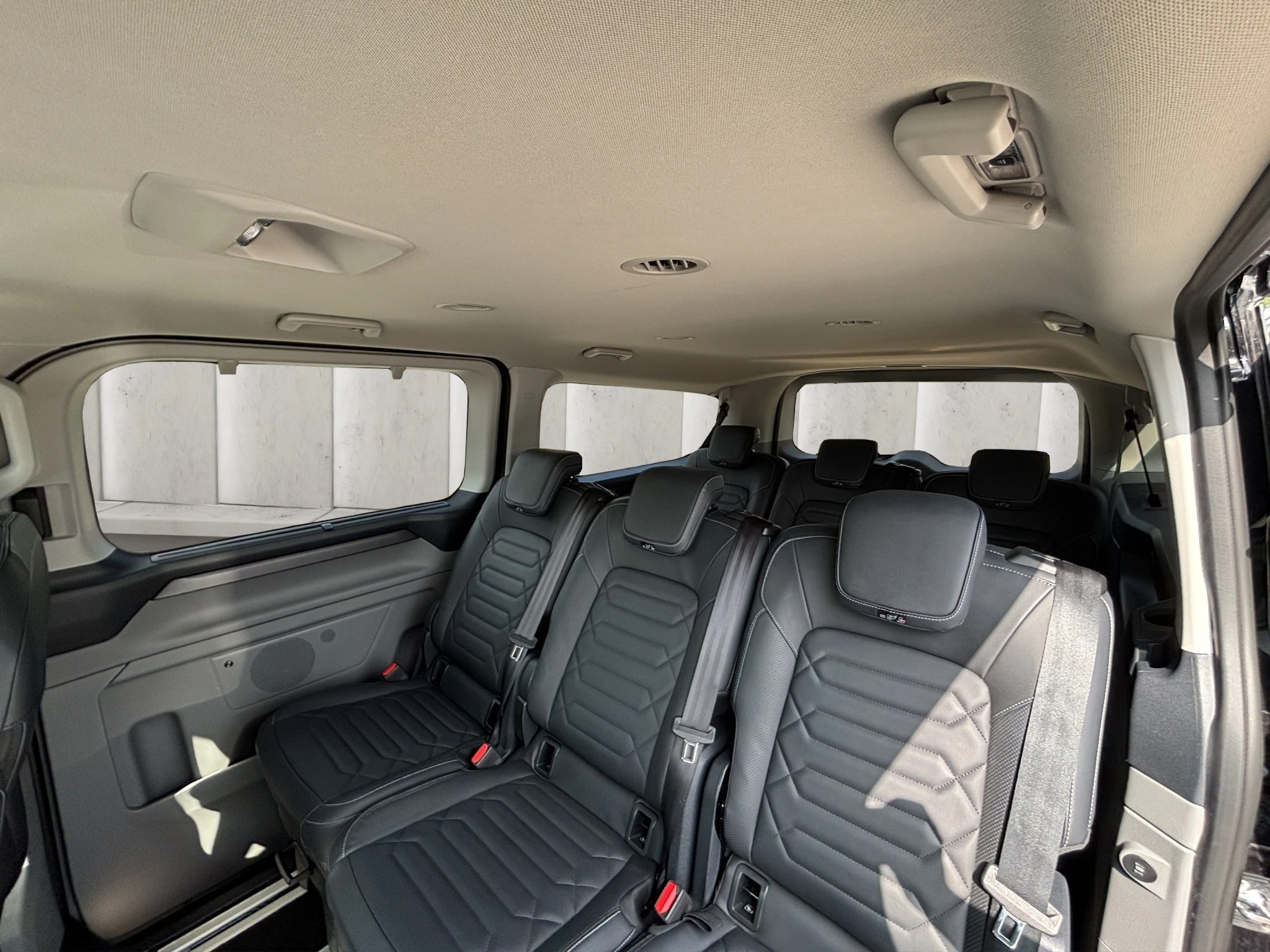 Ford-Tourneo Custom-image-10