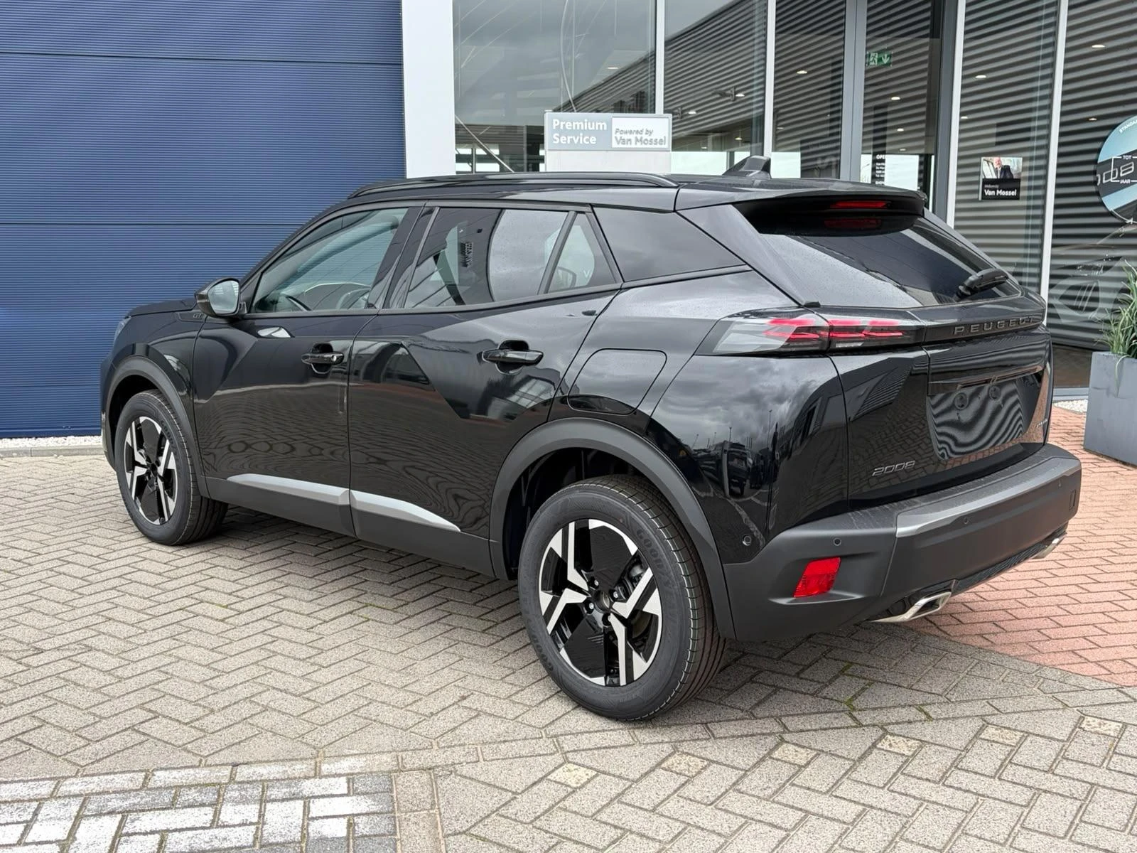 Peugeot-2008-image-1