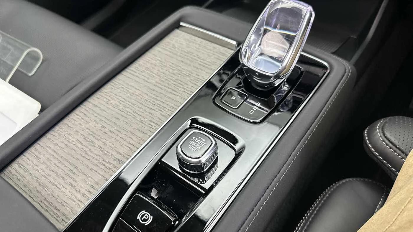 Volvo-XC90-image-28
