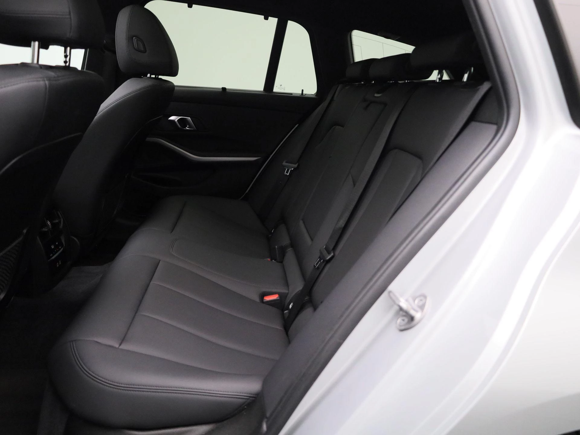 BMW-3 Serie-image-11