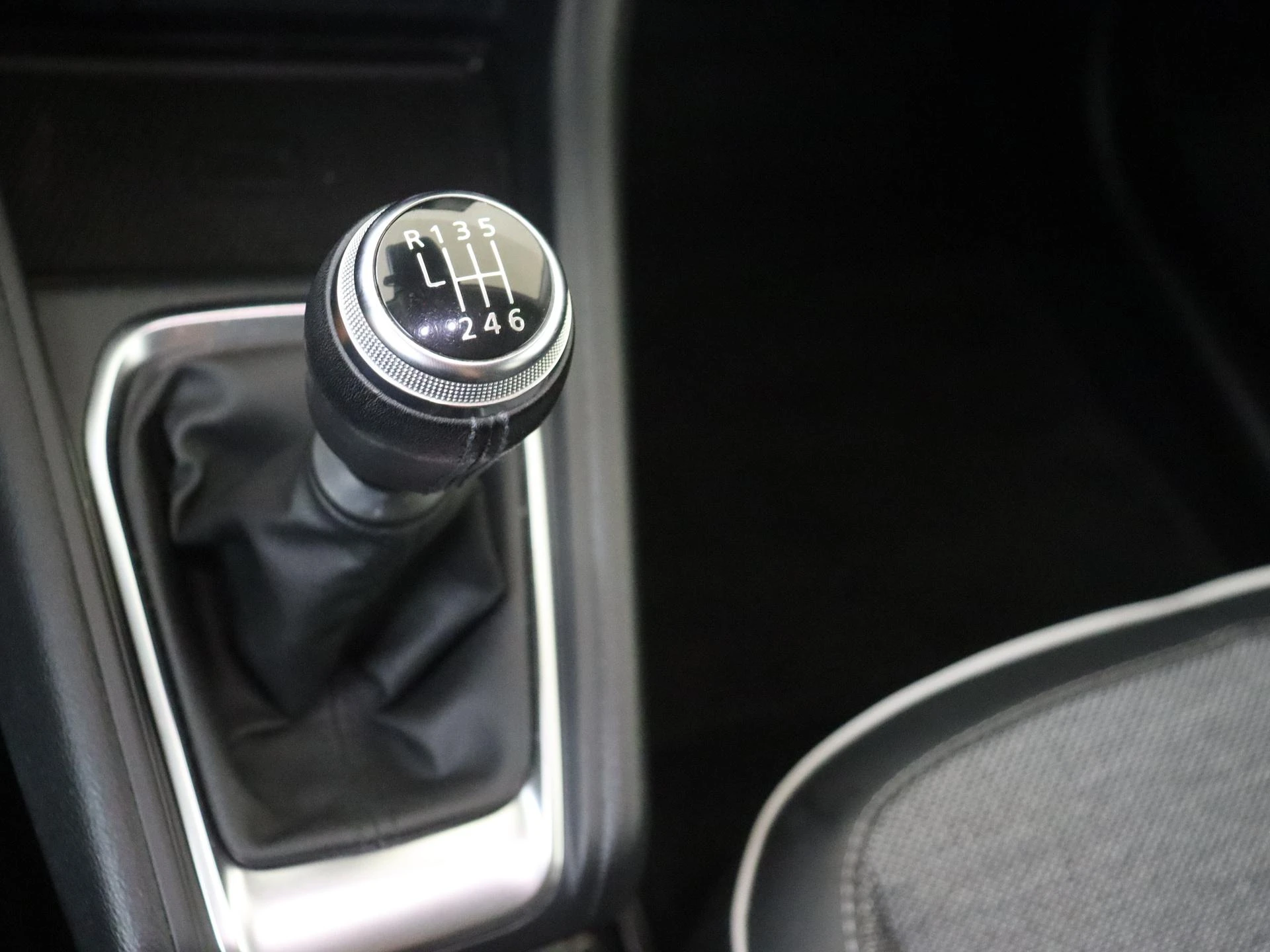 Renault-Captur-image-13