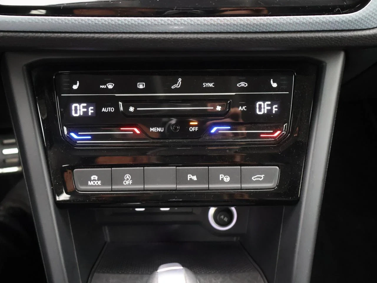 Volkswagen-Touran-image-28