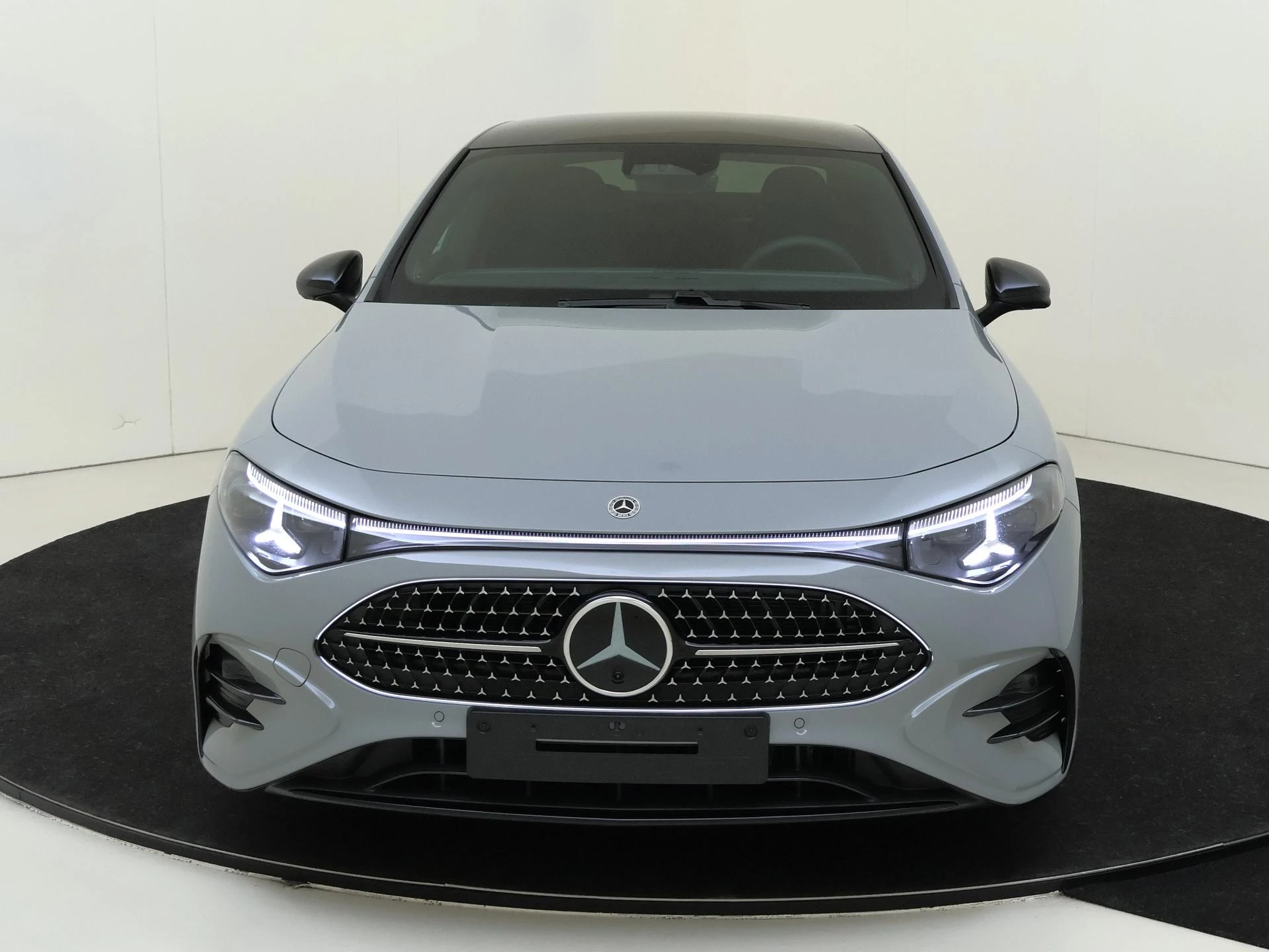 Mercedes-Benz-CLA-image-5