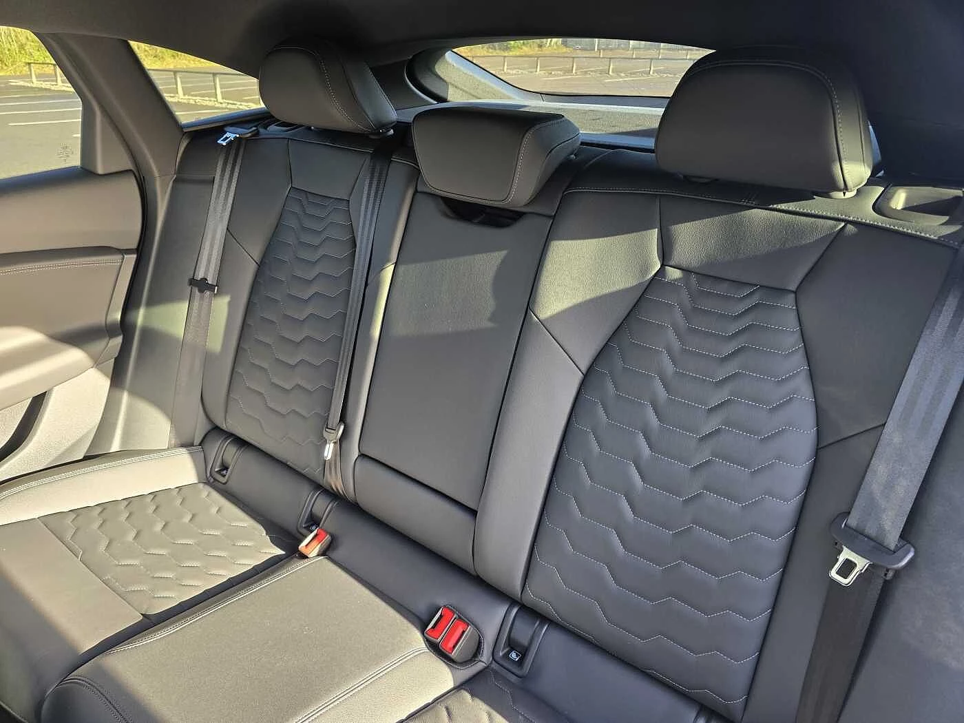 Audi-A6 Sportback e-tron-image-43