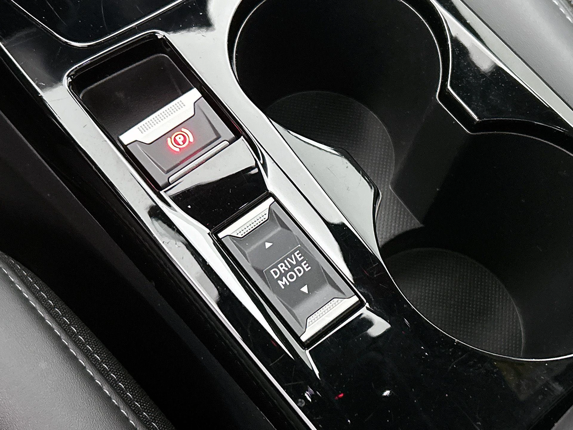 Peugeot-208-image-9