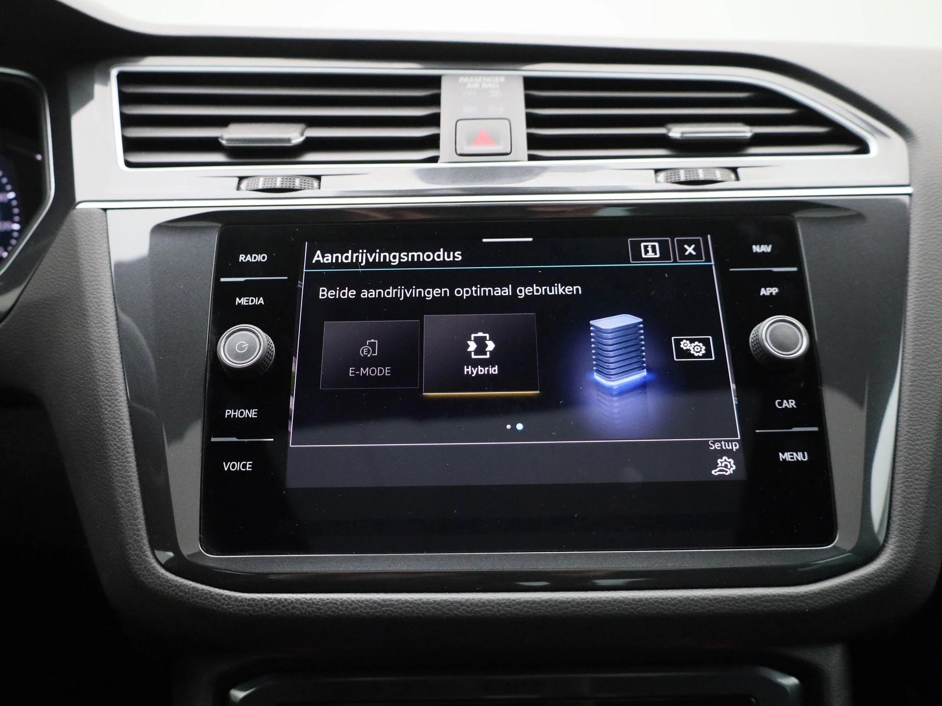 Volkswagen-Tiguan-image-30