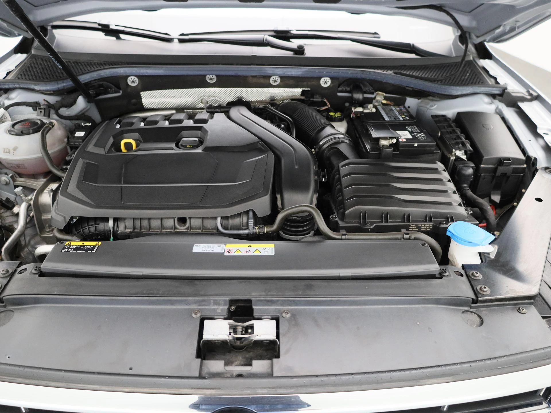 Volkswagen-Passat-image-35