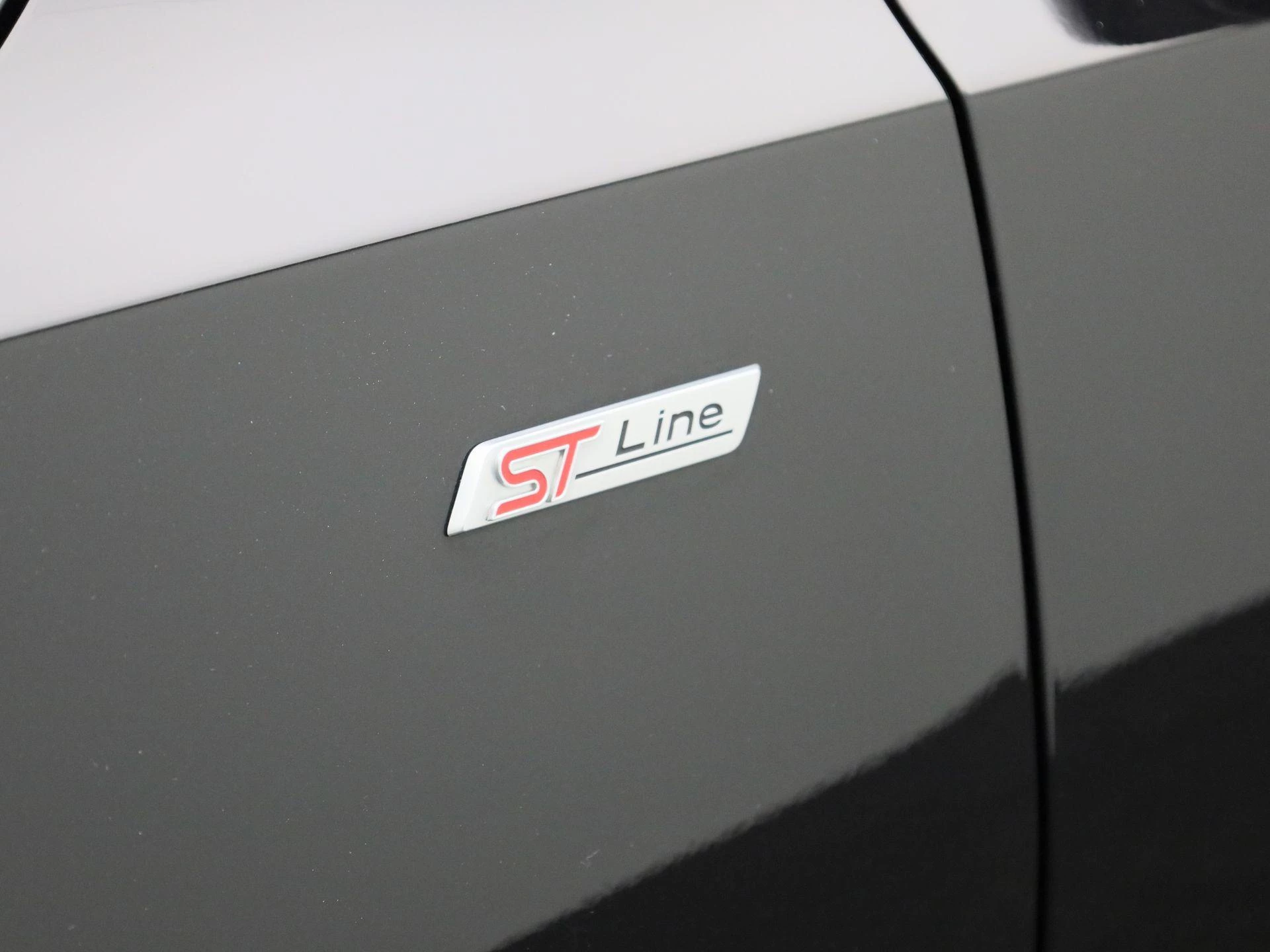 Ford Focus Wagon 1.0 EcoBoost Hybrid ST Line Style