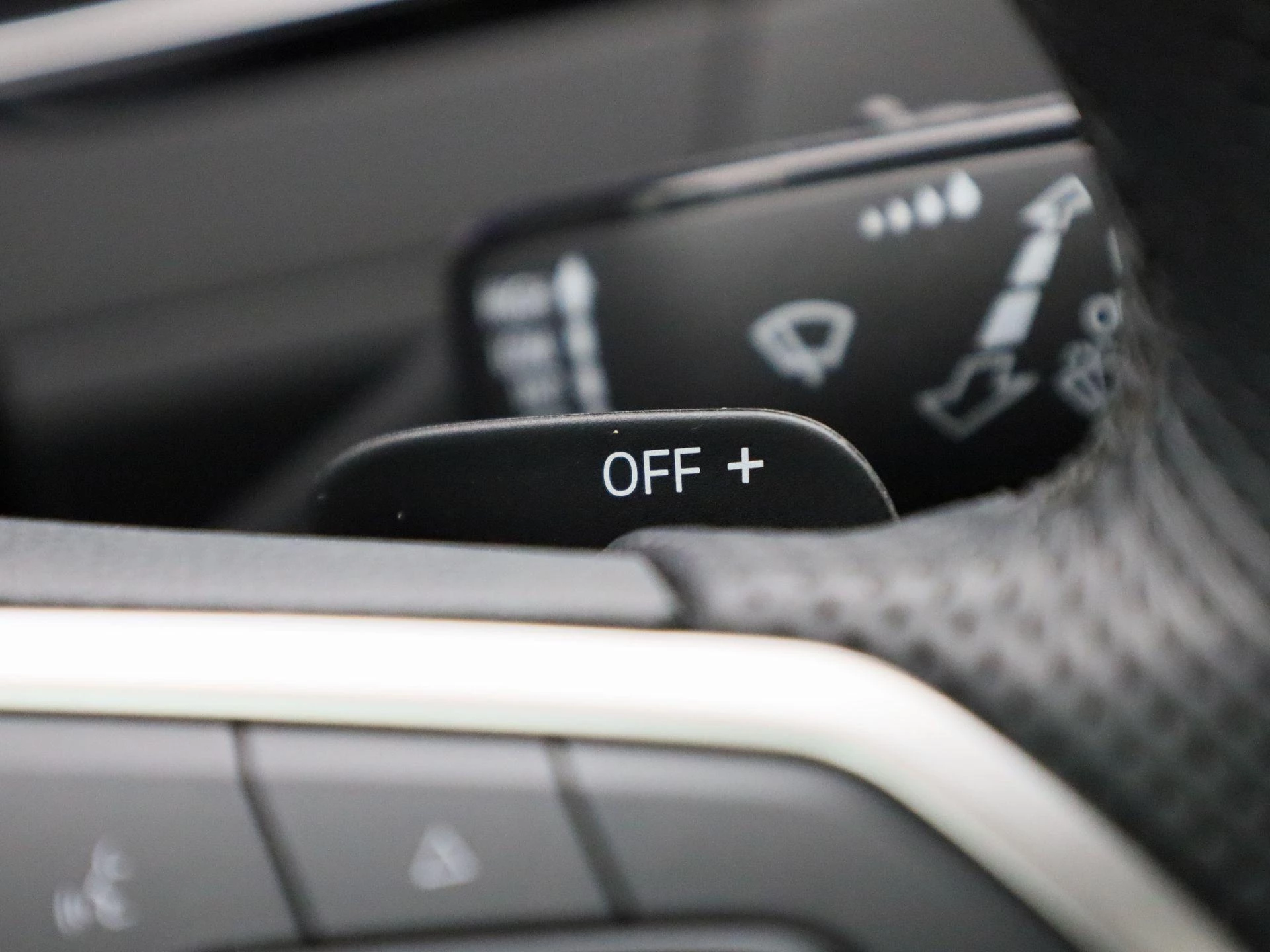 Volkswagen-Passat-image-26