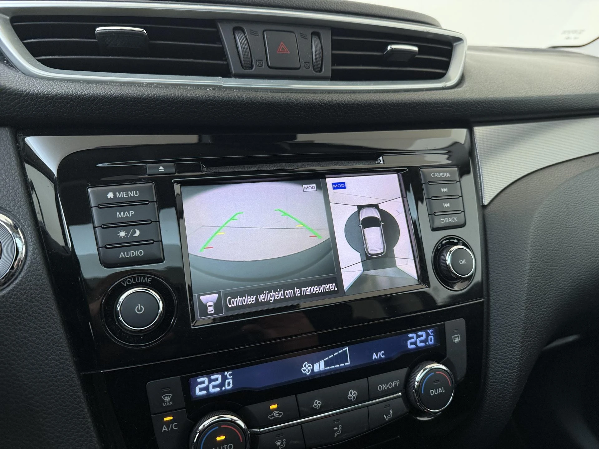 Nissan-QASHQAI-image-18
