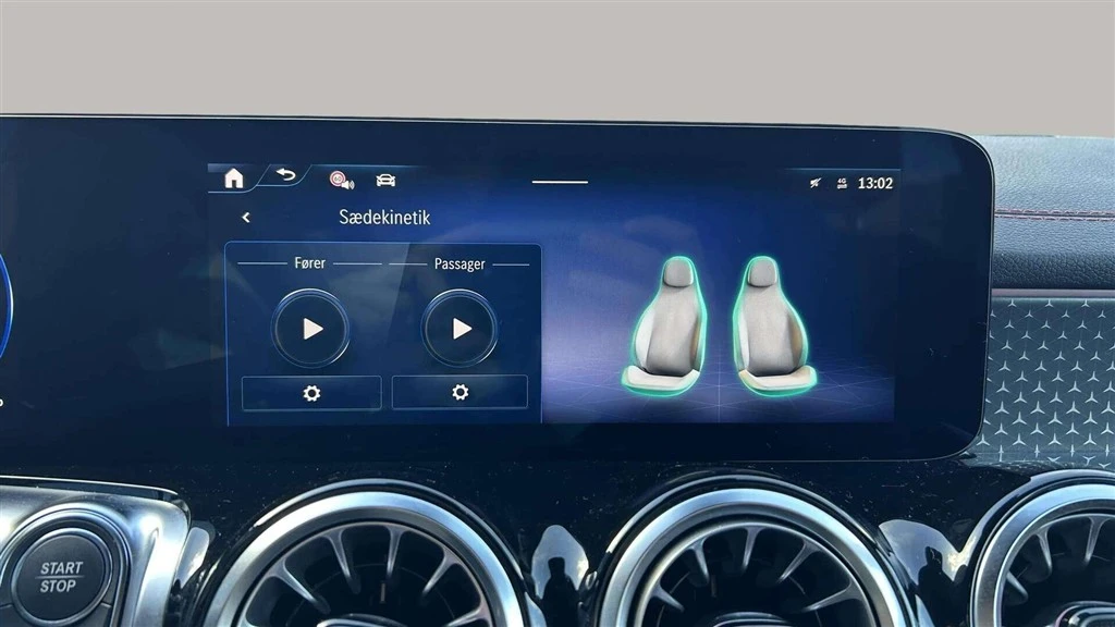 Mercedes-Benz-EQB-image-14
