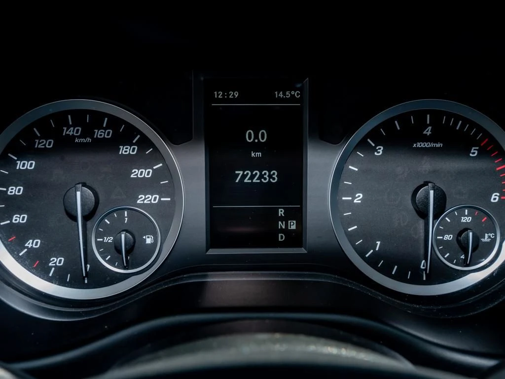 Mercedes-Benz-Vito 114-image-13
