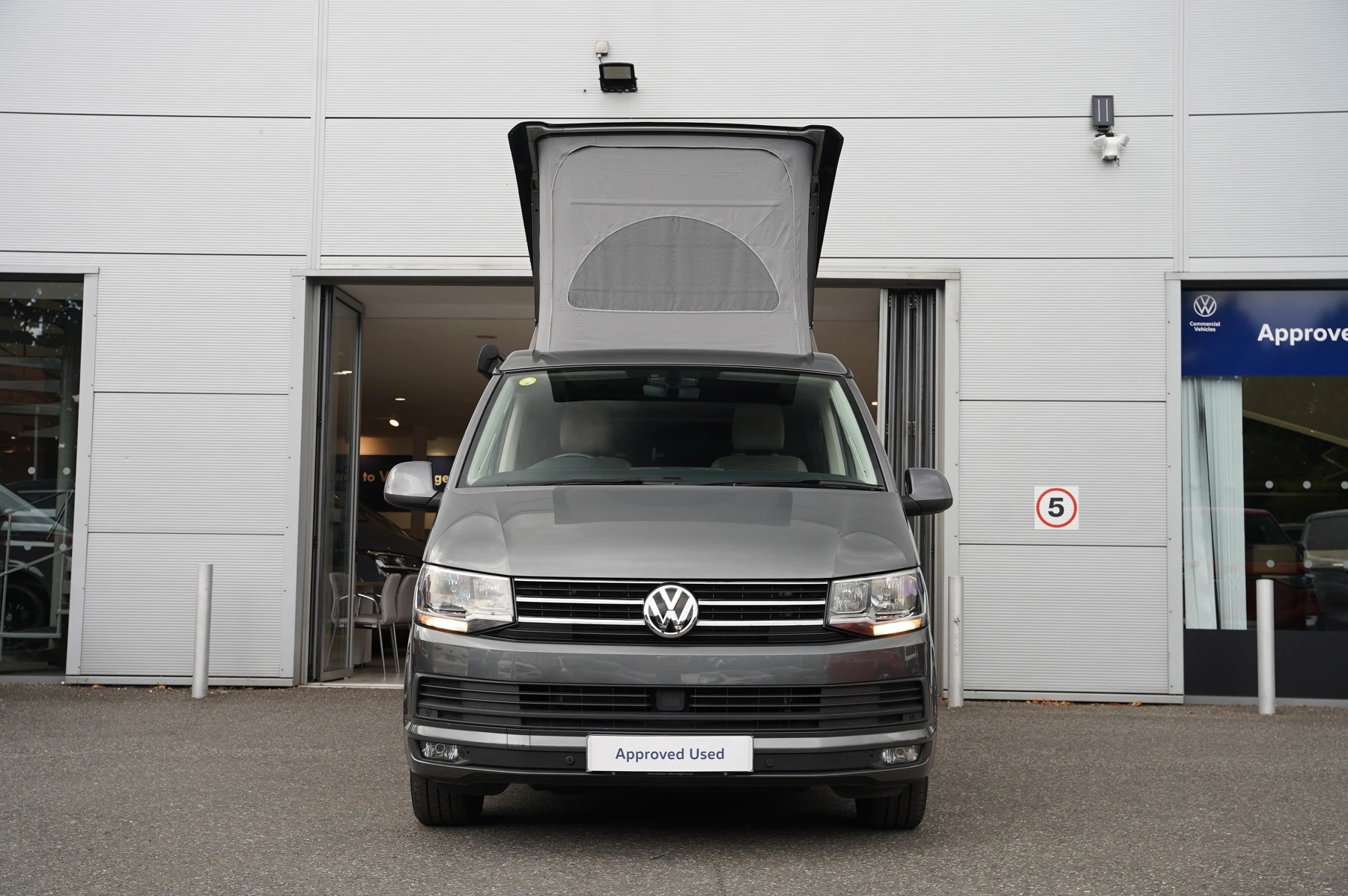 Volkswagen-California-image-6