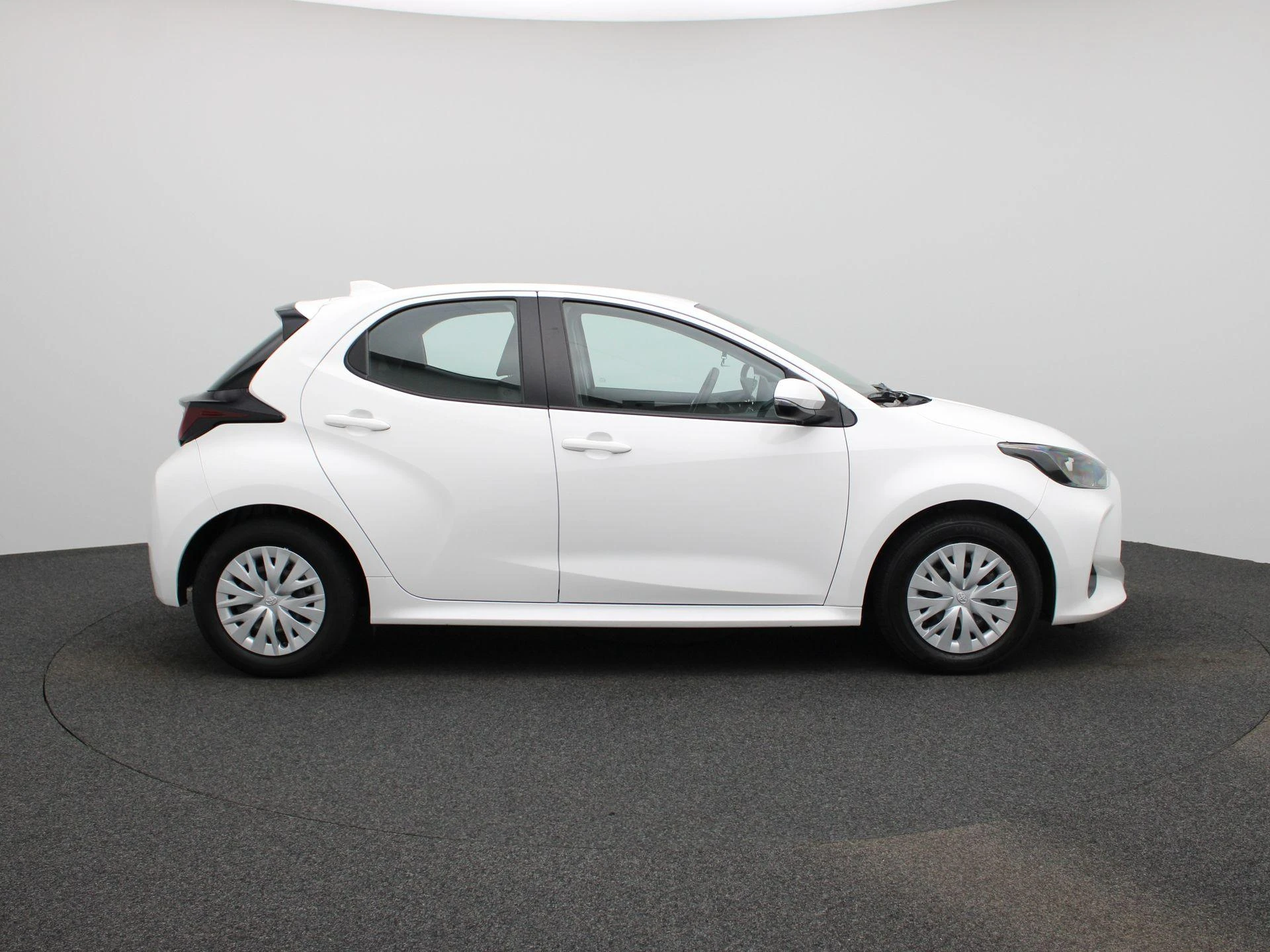 Toyota-Yaris-image-5