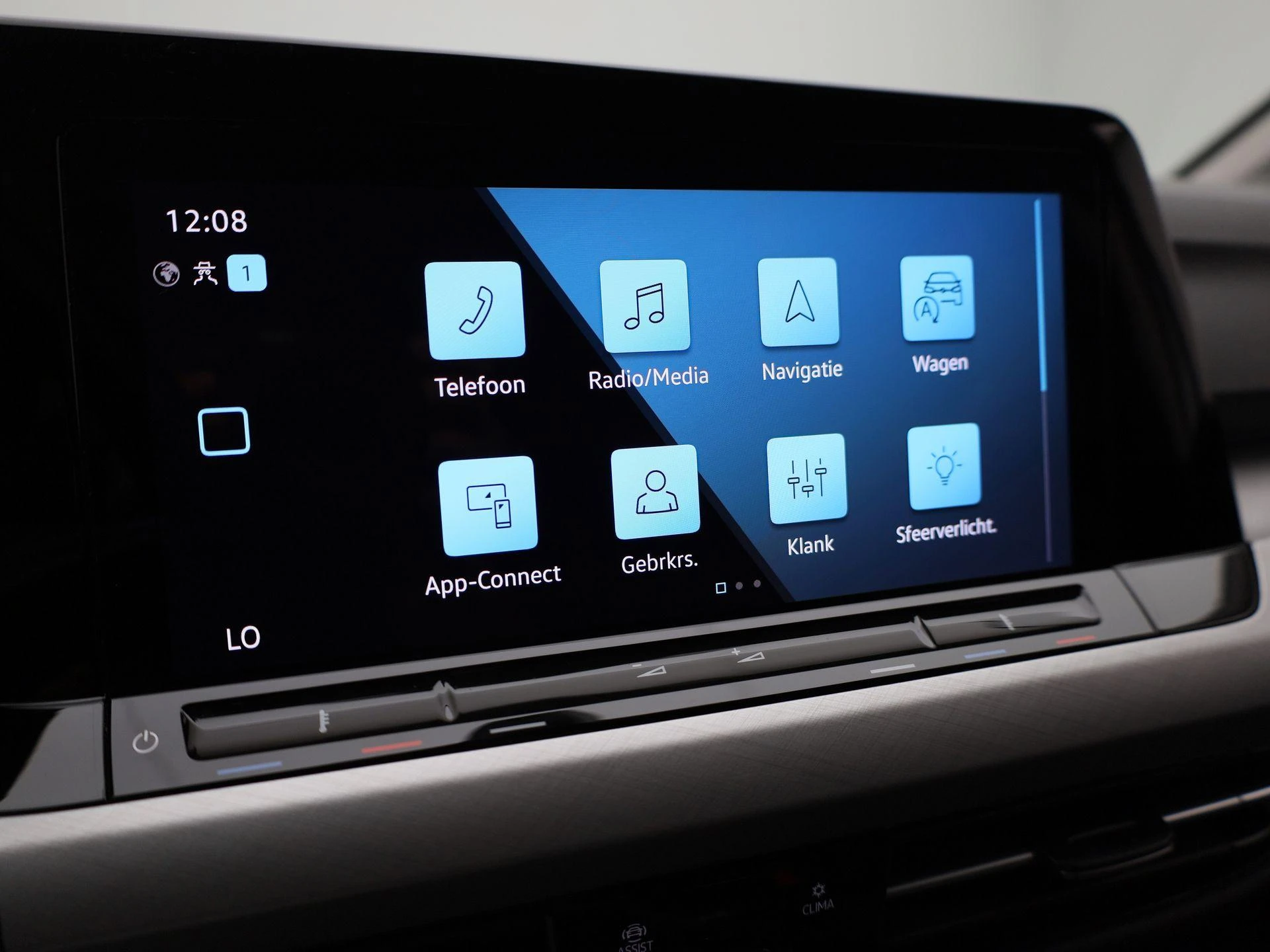 Volkswagen-Golf-image-25