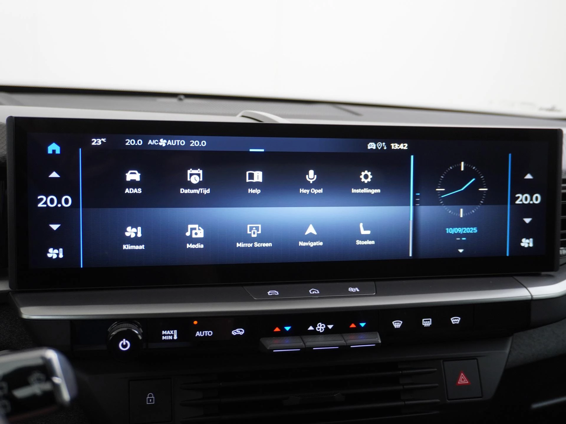 Opel-Grandland-image-26