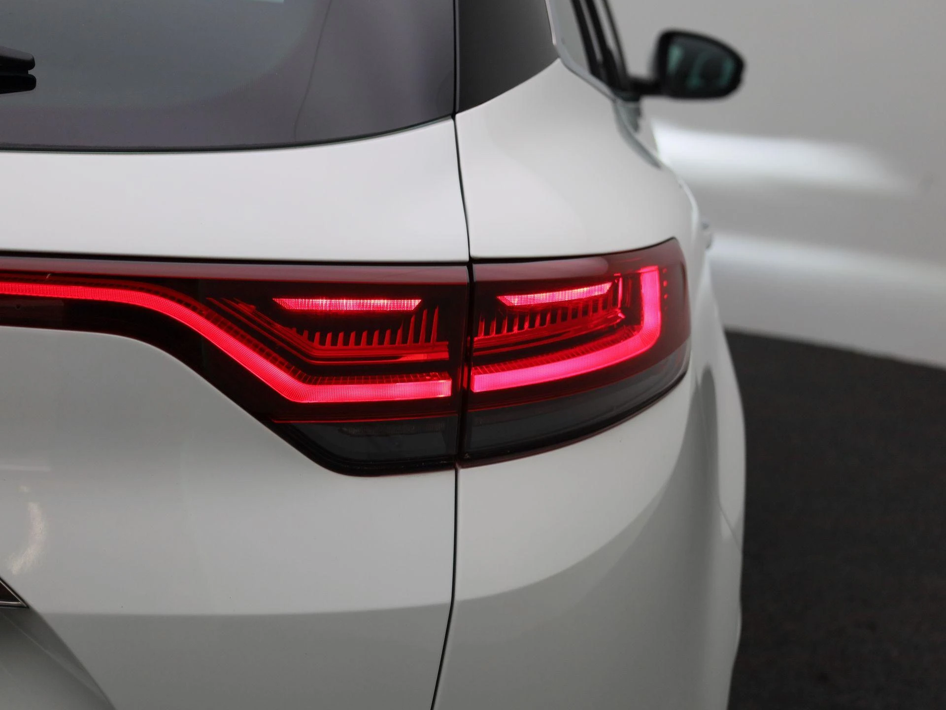 Renault-Mégane Estate-image-44
