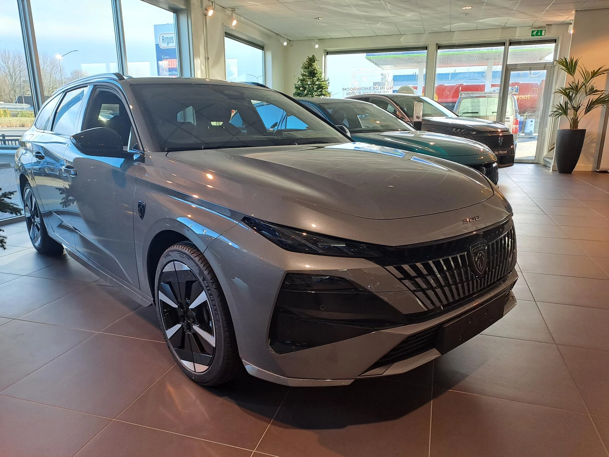Peugeot-e-308-image-1