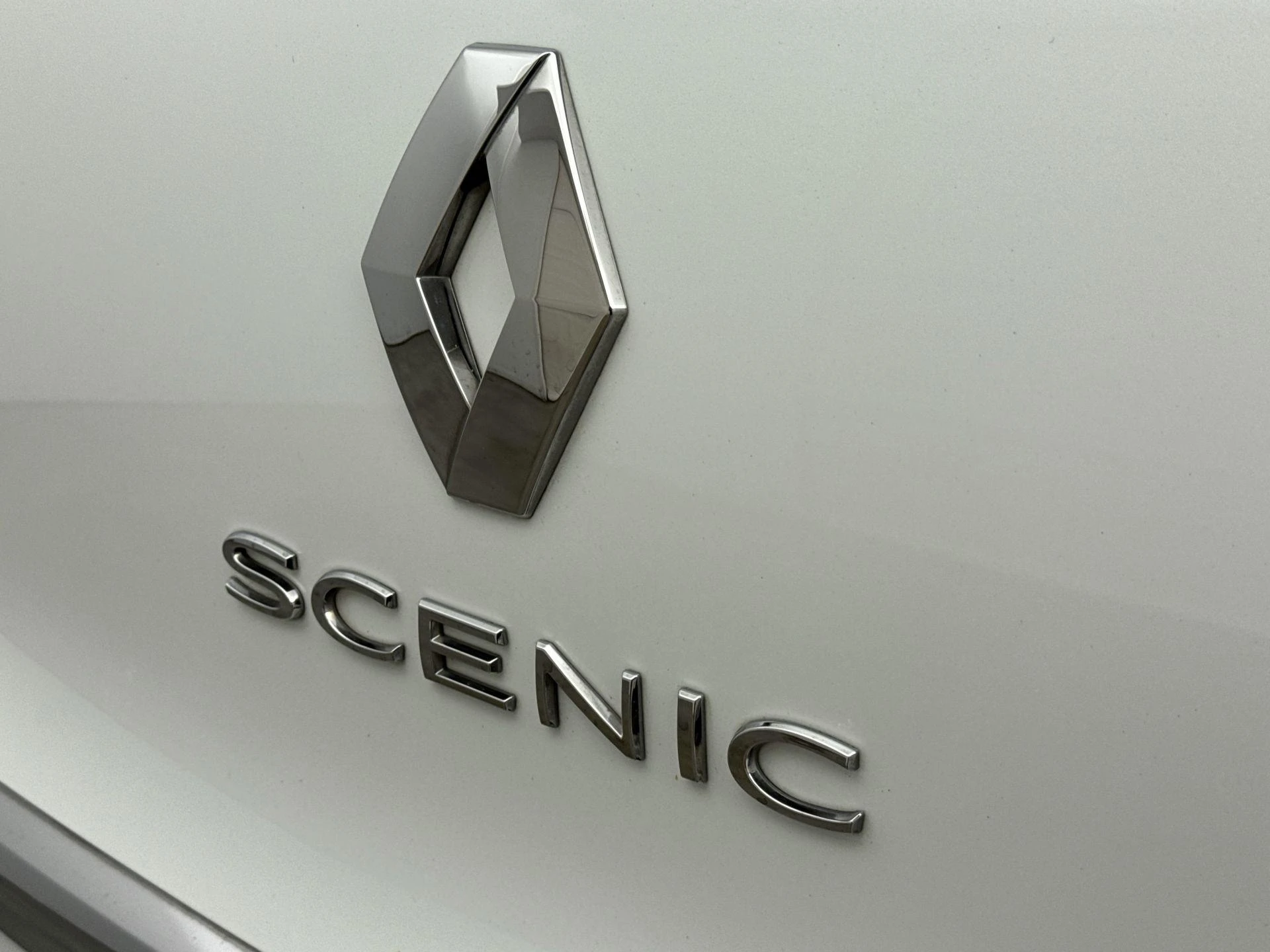 Renault-Grand Scénic-image-13