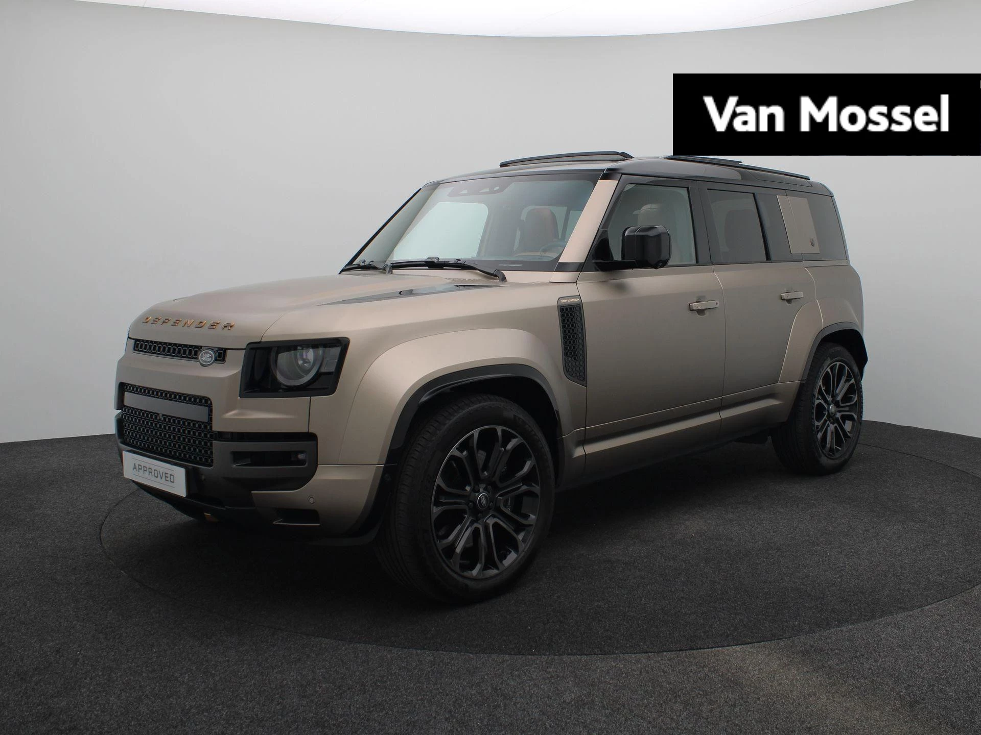 Land Rover-Defender-image-0