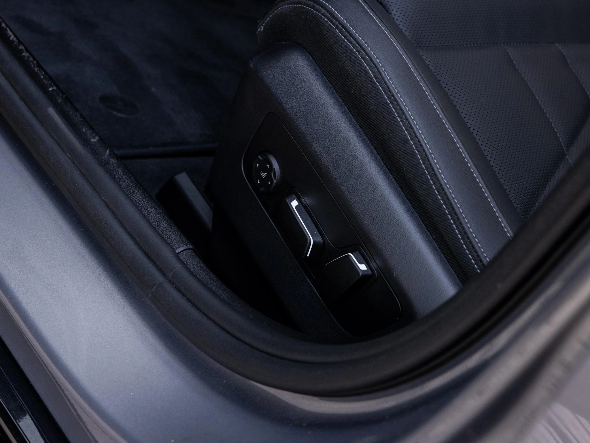 BMW-i5-image-23