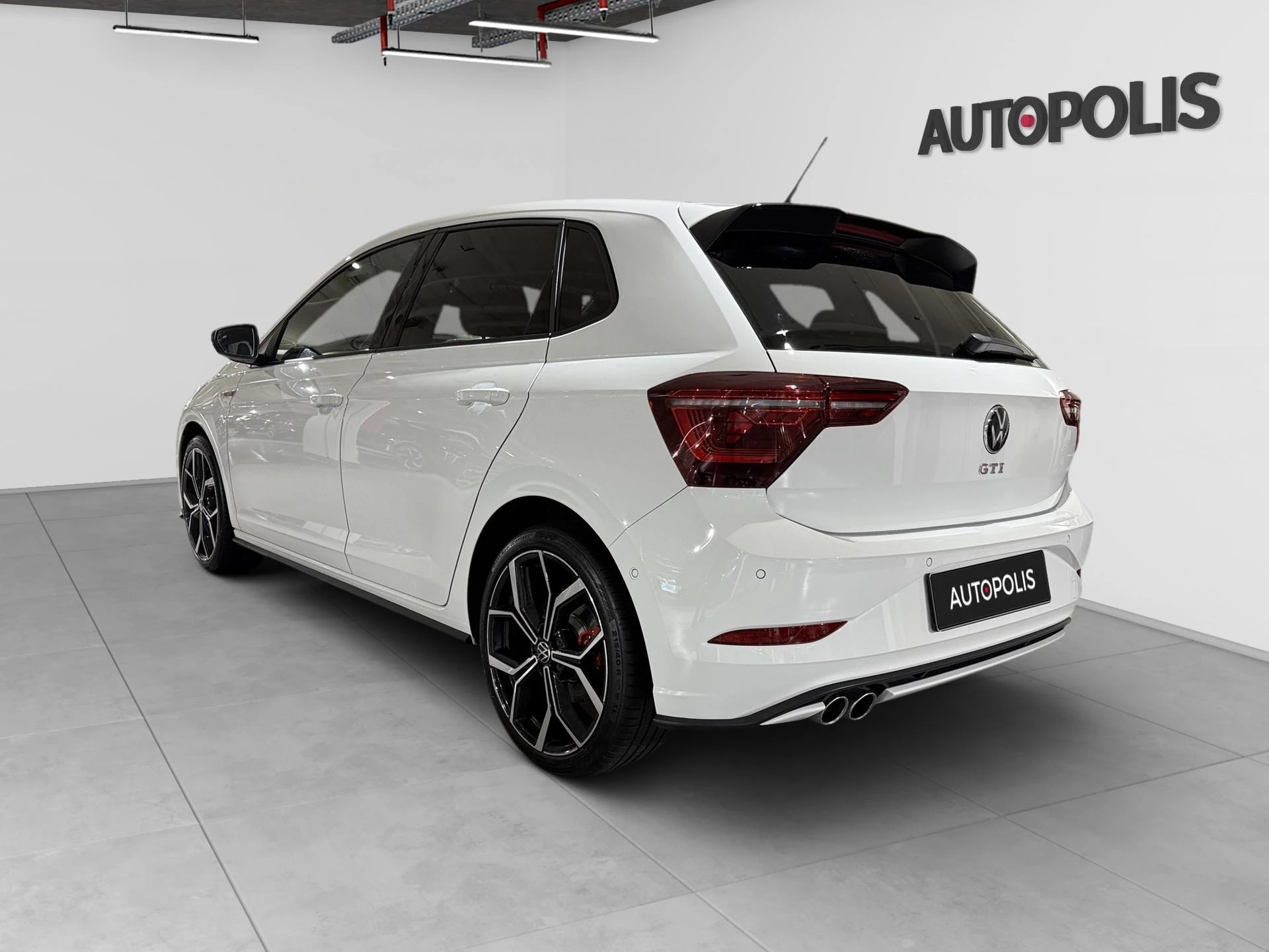 Volkswagen-Polo-image-13
