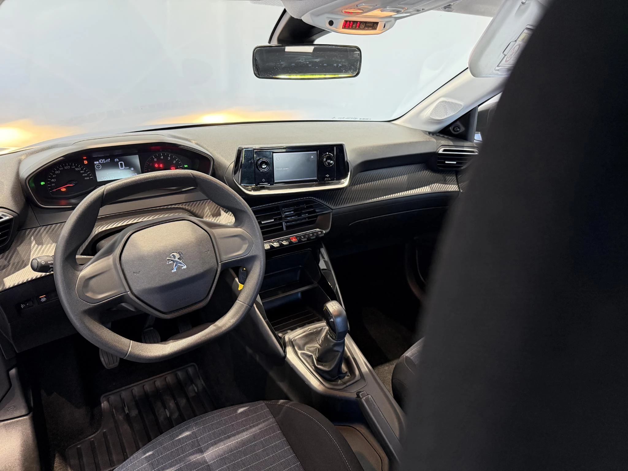 Peugeot-208-image-11