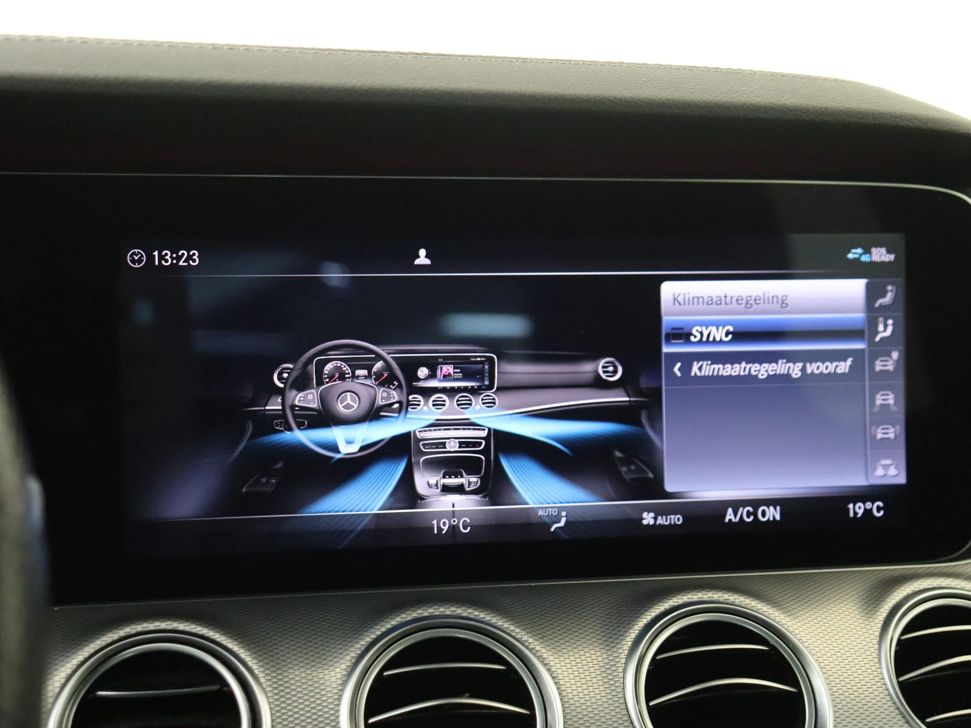 Mercedes-Benz-E-Klasse-image-17