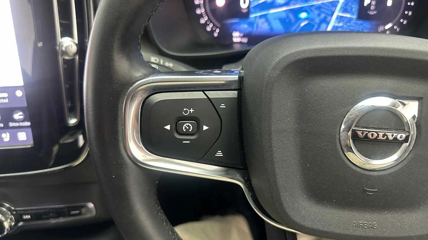 Volvo-XC40-image-21