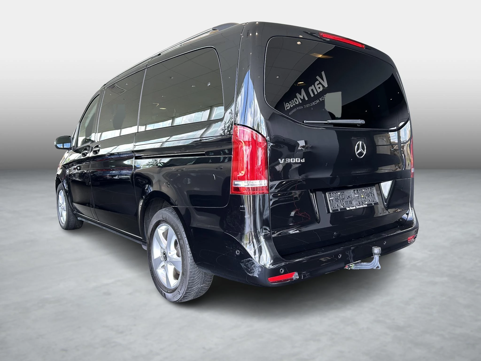 Mercedes-Benz-V-Klasse-image-2