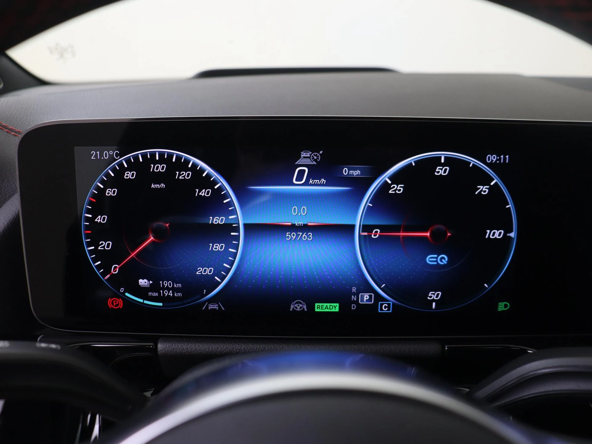 Mercedes-Benz-EQA-image-9