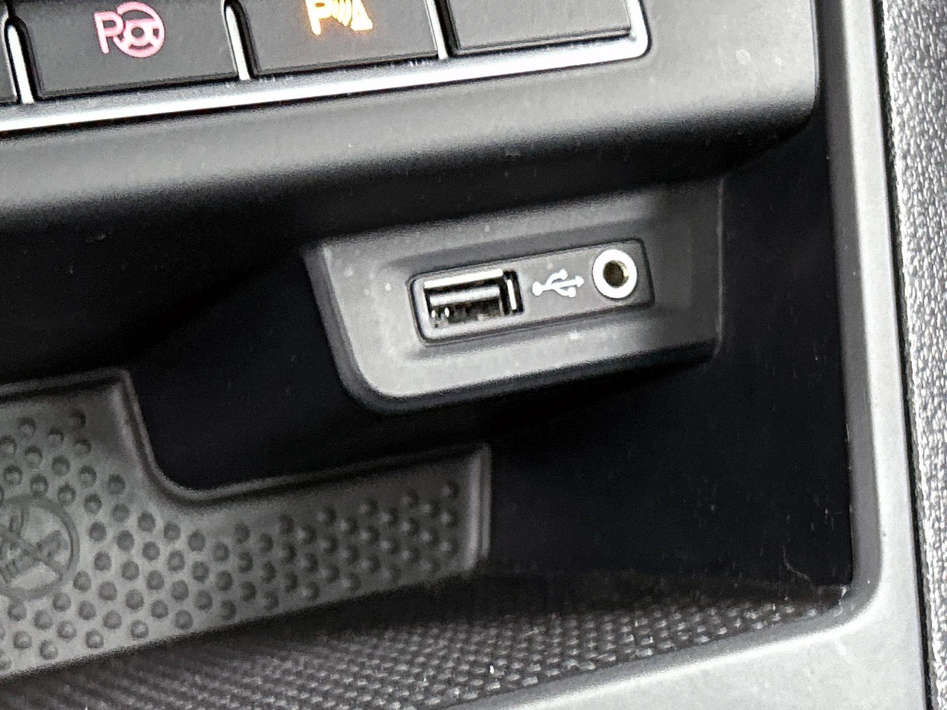 Volkswagen-Tiguan-image-34