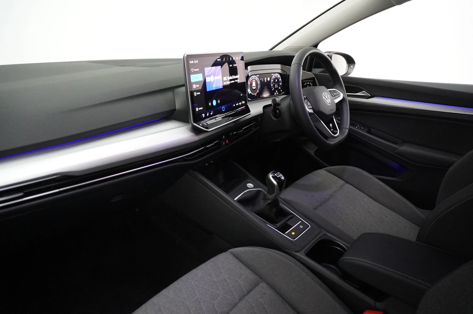 Volkswagen-Golf-image-1