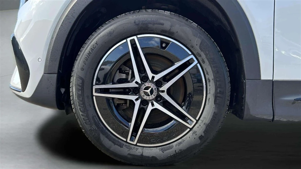 Mercedes-Benz-EQB-image-8