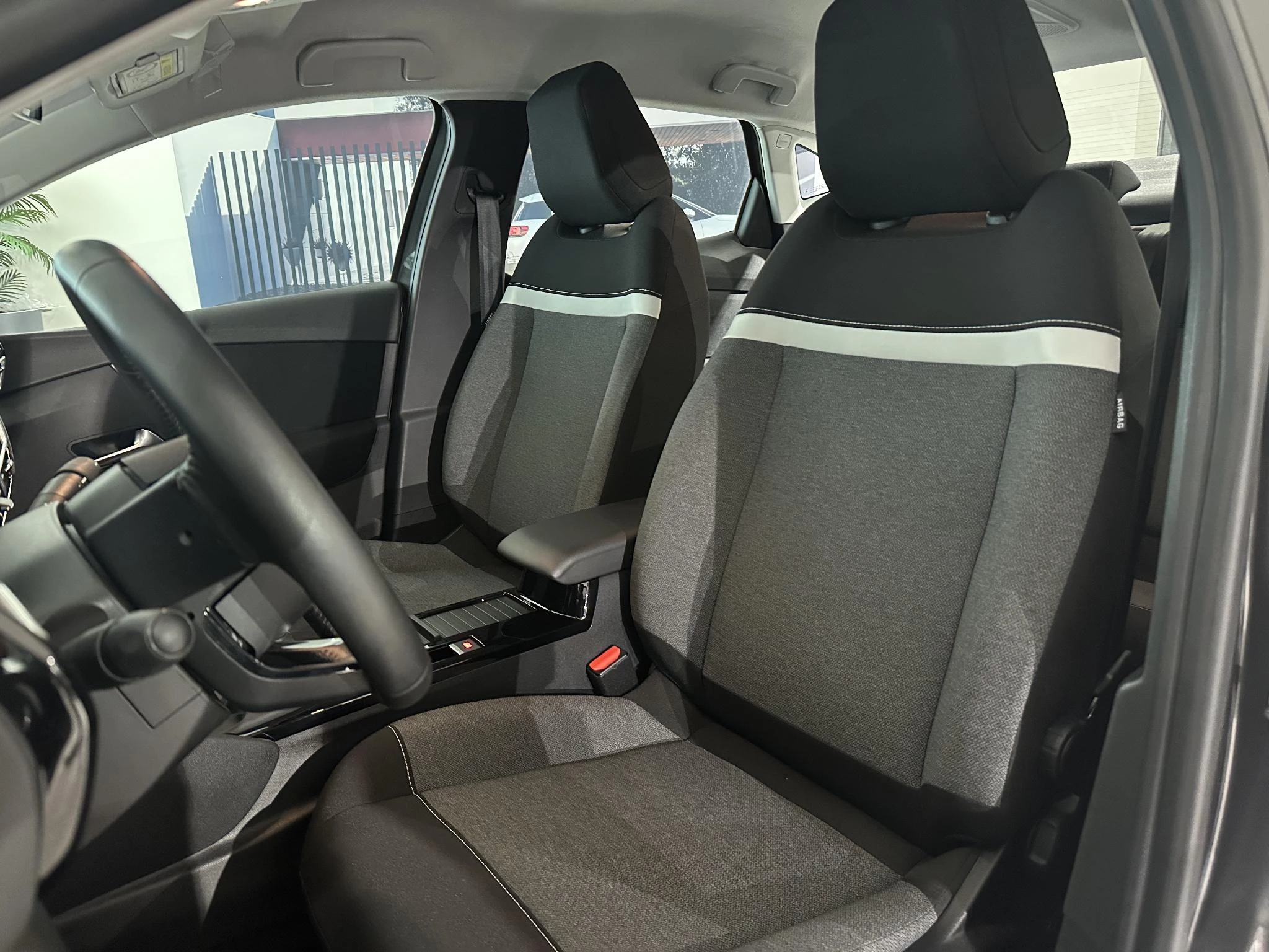 Citroën-C4 X-image-18