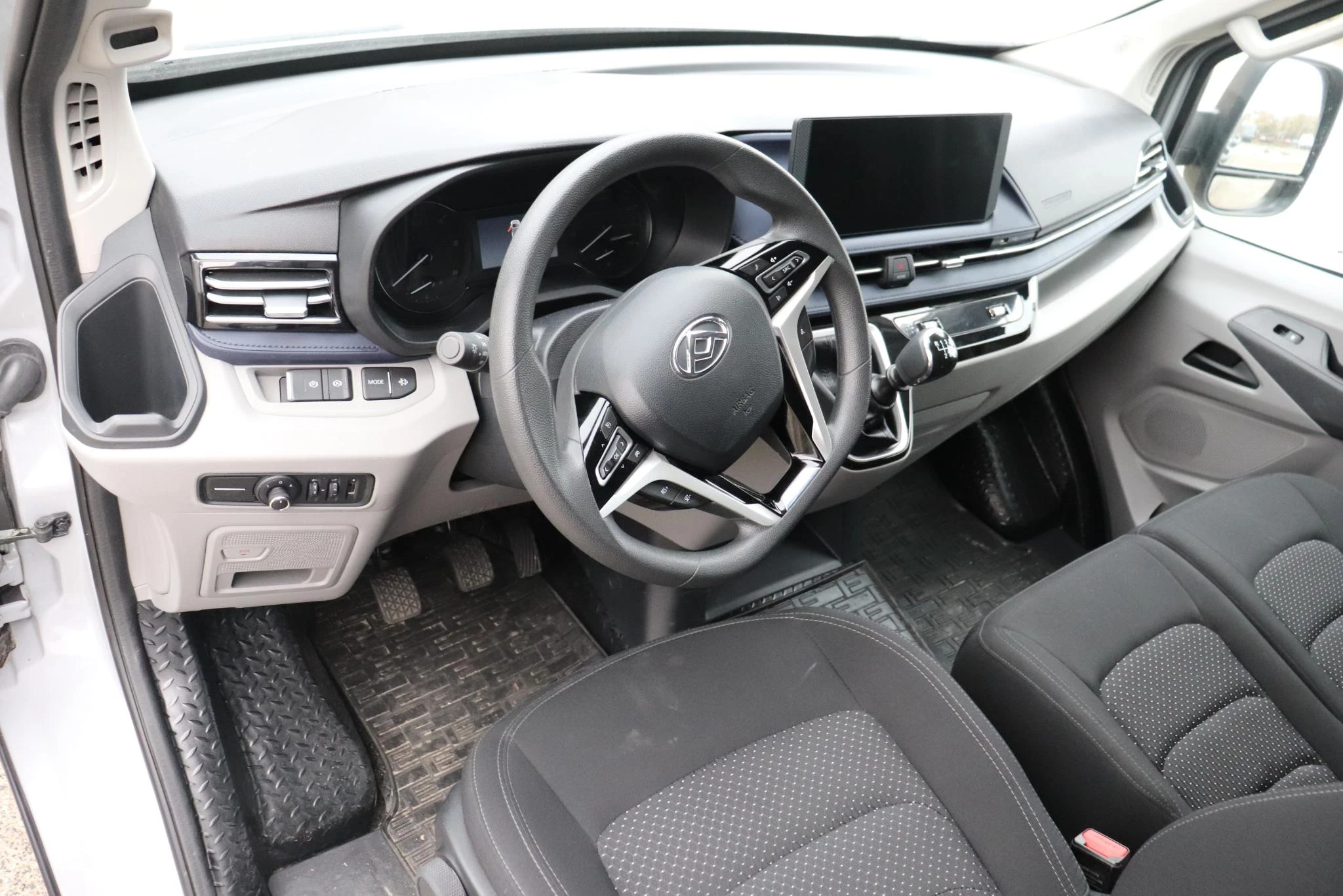 Maxus-Deliver9-image-13