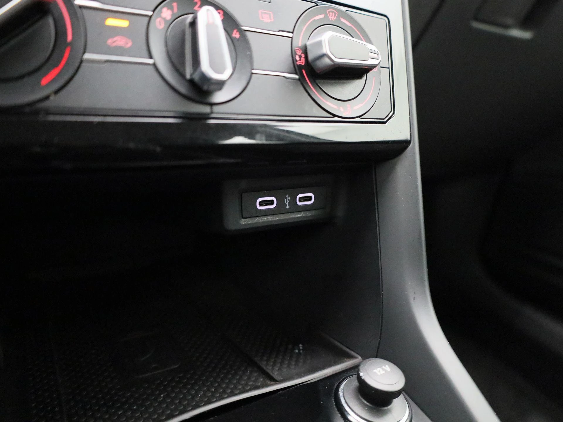Volkswagen-T-Cross-image-23