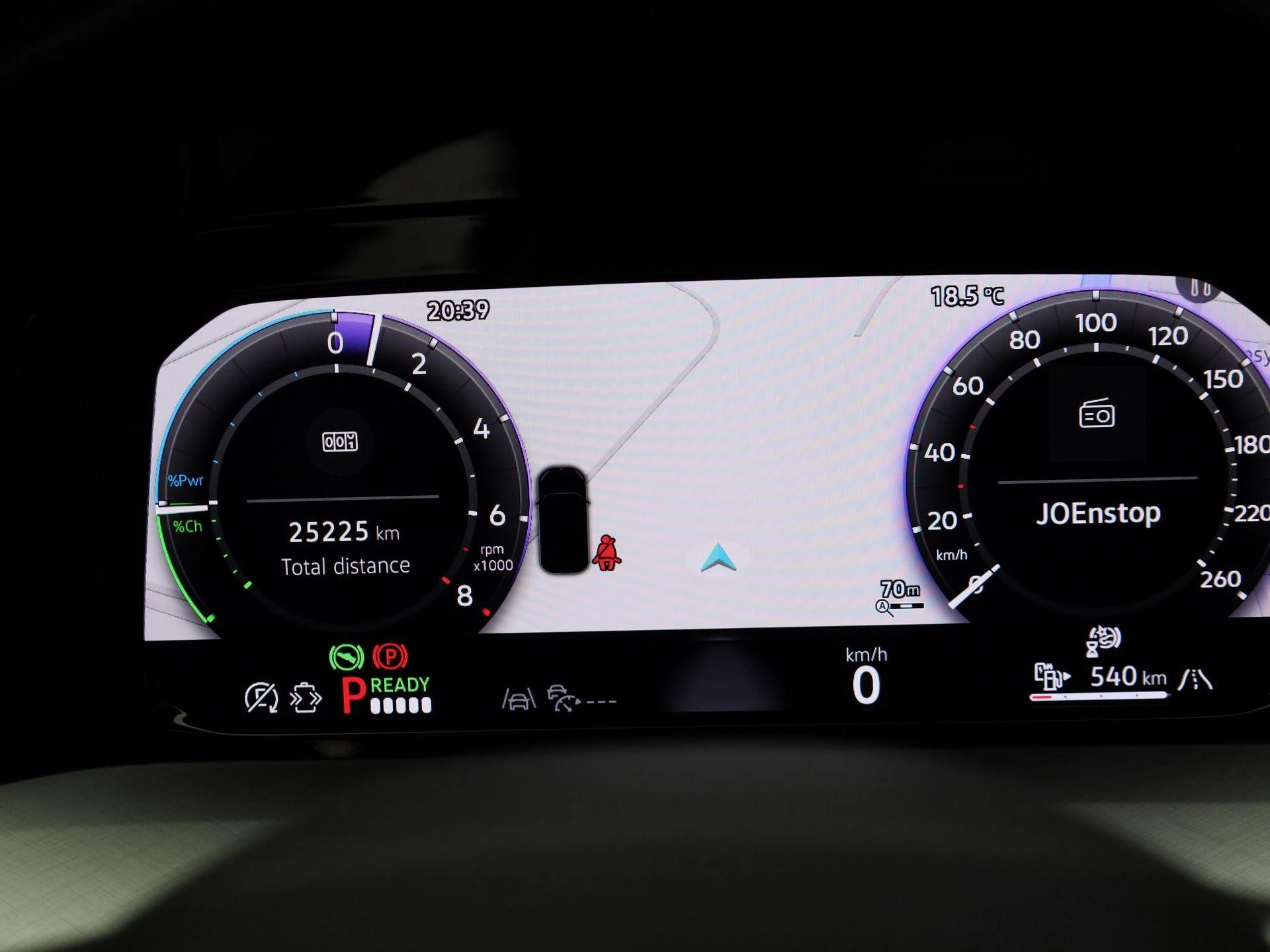 Volkswagen-Golf-image-7