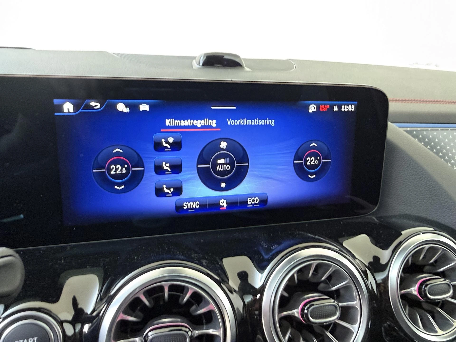 Mercedes-Benz-EQA-image-18