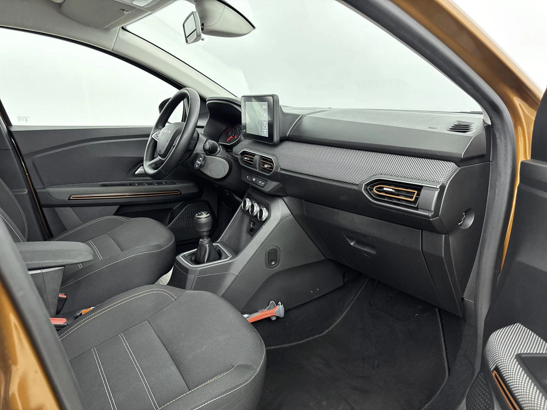 Dacia-Sandero Stepway-image-16