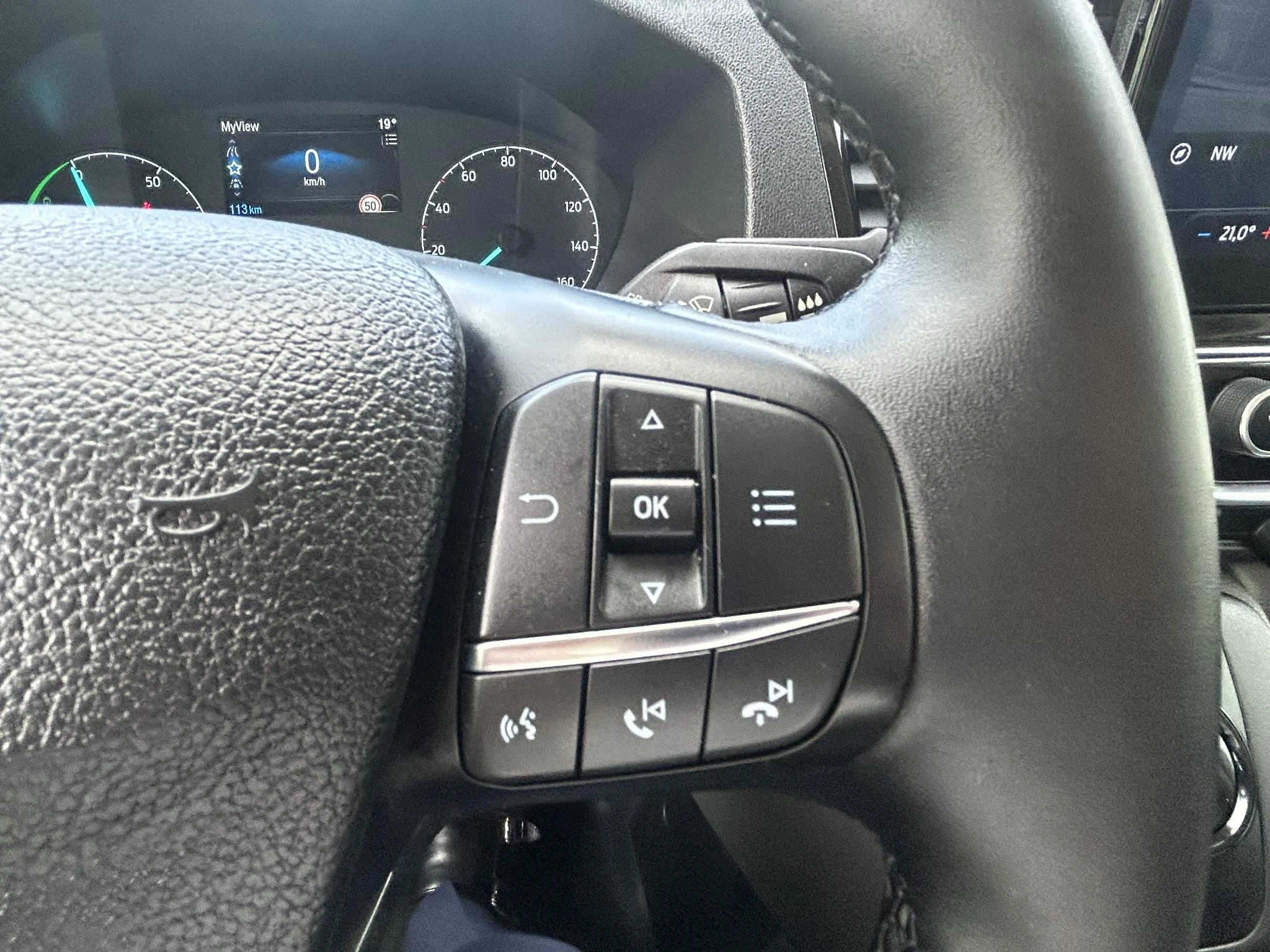 Ford-E-Transit-image-16