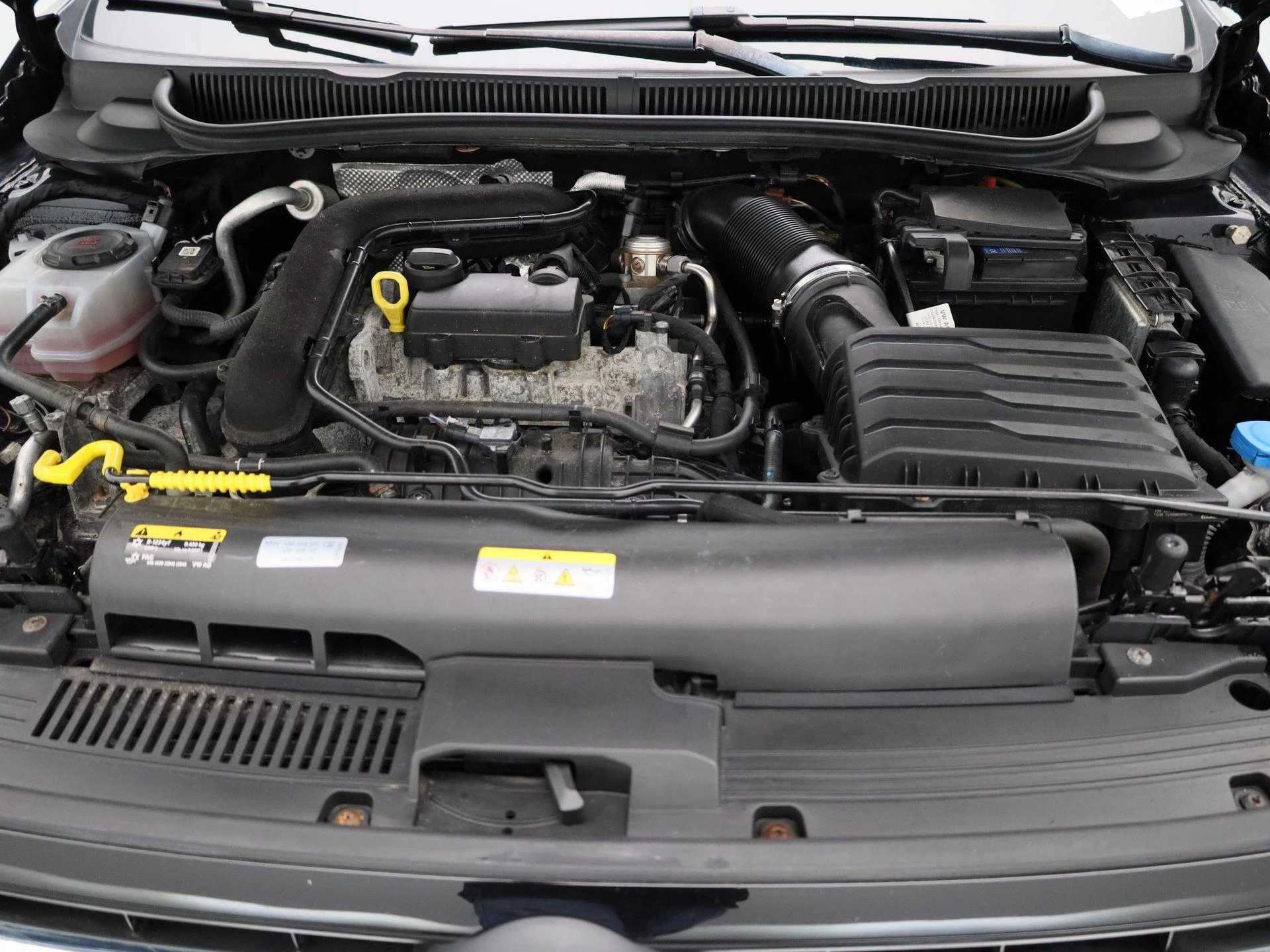 Volkswagen-Polo-image-32